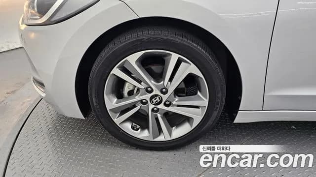 2018 Hyundai Avante AD 1.6 GDI Value Plus Sold VIN KMHD641DBJU506730 – side profile 2018 Hyundai Avante AD 1.6 GDI Value Plus Sold VIN KMHD641DBJU506730 – side profile