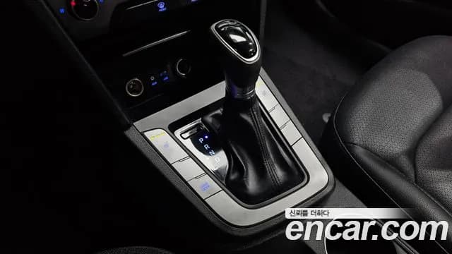 2018 Hyundai Avante AD 1.6 GDI Value Plus Sold VIN KMHD641DBJU508810 – side profile 2018 Hyundai Avante AD 1.6 GDI Value Plus Sold VIN KMHD641DBJU508810 – side profile