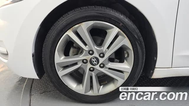 2018 Hyundai Avante AD 1.6 GDI Value Plus Sold VIN KMHD641DBJU513894 – front exterior 2018 Hyundai Avante AD 1.6 GDI Value Plus Sold VIN KMHD641DBJU513894 – front exterior