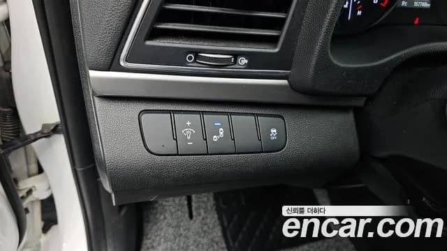 2018 Hyundai Avante AD 1.6 GDI Value Plus Sold VIN KMHD641DBJU513894 – undercarriage 2018 Hyundai Avante AD 1.6 GDI Value Plus Sold VIN KMHD641DBJU513894 – undercarriage
