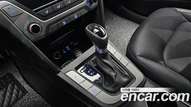 2018 Hyundai Avante AD 1.6 GDI Value Plus Sold VIN KMHD641DBJU513894 – photo 19 2018 Hyundai Avante AD 1.6 GDI Value Plus Sold VIN KMHD641DBJU513894 – photo 19