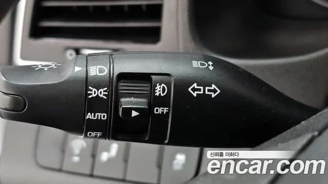 2018 Hyundai Avante AD 1.6 GDI Value Plus Sold VIN KMHD641DBJU523807 – trunk area 2018 Hyundai Avante AD 1.6 GDI Value Plus Sold VIN KMHD641DBJU523807 – trunk area