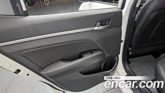 2018 Hyundai Avante AD 1.6 GDI Value Plus Sold VIN KMHD641DBJU523807 – photo 27 2018 Hyundai Avante AD 1.6 GDI Value Plus Sold VIN KMHD641DBJU523807 – photo 27