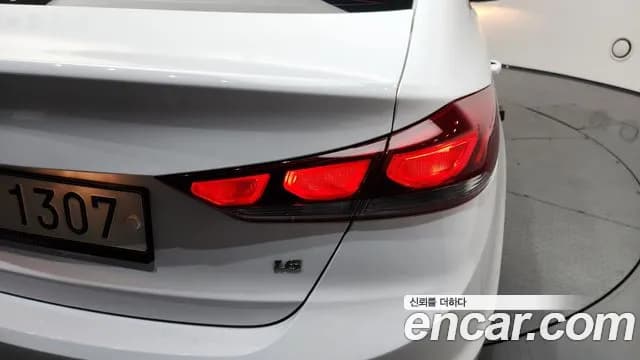 2018 Hyundai Avante AD 1.6 GDI Value Plus Sold VIN KMHD641DBJU525955 – side profile 2018 Hyundai Avante AD 1.6 GDI Value Plus Sold VIN KMHD641DBJU525955 – side profile