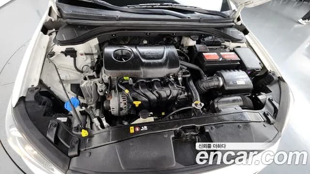 2018 Hyundai Avante AD 1.6 GDI Value Plus Sold VIN KMHD641DBJU525955 – photo 14 2018 Hyundai Avante AD 1.6 GDI Value Plus Sold VIN KMHD641DBJU525955 – photo 14