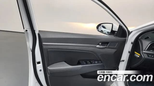 2018 Hyundai Avante AD 1.6 GDI Value Plus Sold VIN KMHD641DBJU525955 – photo 29 2018 Hyundai Avante AD 1.6 GDI Value Plus Sold VIN KMHD641DBJU525955 – photo 29