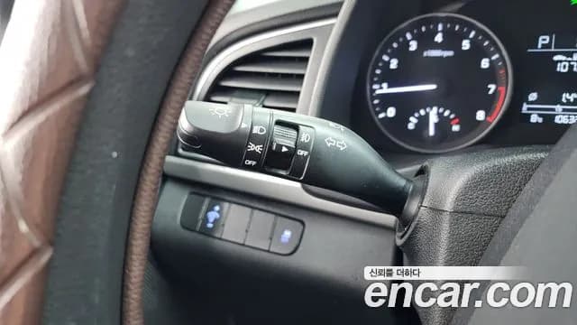2018 Hyundai Avante AD 1.6 GDI Style Sold VIN KMHD641DBJU529786 – photo 12 2018 Hyundai Avante AD 1.6 GDI Style Sold VIN KMHD641DBJU529786 – photo 12