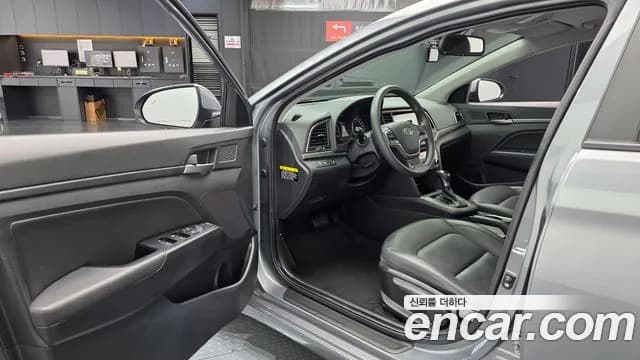 2018 Hyundai Avante AD 1.6 GDI Value Plus Sold VIN KMHD641DBJU557258 – photo 14 2018 Hyundai Avante AD 1.6 GDI Value Plus Sold VIN KMHD641DBJU557258 – photo 14