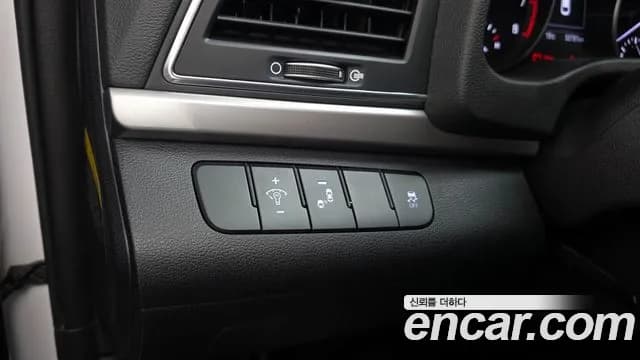 2018 Hyundai Avante AD 1.6 GDI Value Plus Sold VIN KMHD641DBJU559124 – dashboard 2018 Hyundai Avante AD 1.6 GDI Value Plus Sold VIN KMHD641DBJU559124 – dashboard