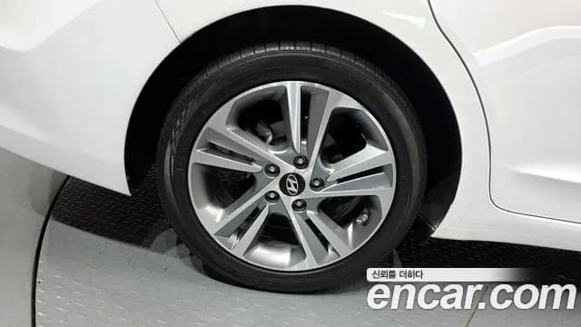 2018 Hyundai Avante AD 1.6 GDI Value Plus Sold VIN KMHD641DBJU559124 – engine bay 2018 Hyundai Avante AD 1.6 GDI Value Plus Sold VIN KMHD641DBJU559124 – engine bay