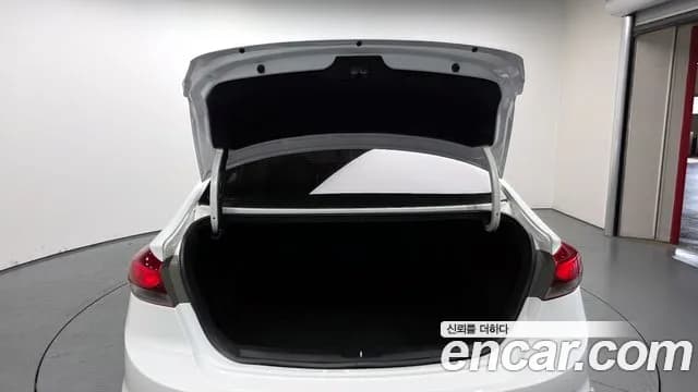 2018 Hyundai Avante AD 1.6 GDI Value Plus Sold VIN KMHD641DBJU559124 – photo 22 2018 Hyundai Avante AD 1.6 GDI Value Plus Sold VIN KMHD641DBJU559124 – photo 22