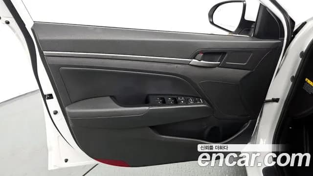 2018 Hyundai Avante AD 1.6 GDI Value Plus Sold VIN KMHD641DBJU559124 – photo 27 2018 Hyundai Avante AD 1.6 GDI Value Plus Sold VIN KMHD641DBJU559124 – photo 27