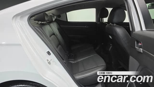 2018 Hyundai Avante AD 1.6 GDI Value Plus Sold VIN KMHD641DBJU570458 – photo 19 2018 Hyundai Avante AD 1.6 GDI Value Plus Sold VIN KMHD641DBJU570458 – photo 19