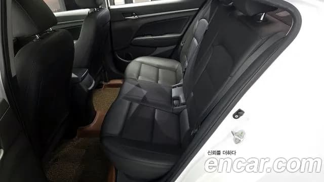 2018 Hyundai Avante AD 1.6 GDI Value Plus Sold VIN KMHD641DBJU574717 – photo 16 2018 Hyundai Avante AD 1.6 GDI Value Plus Sold VIN KMHD641DBJU574717 – photo 16