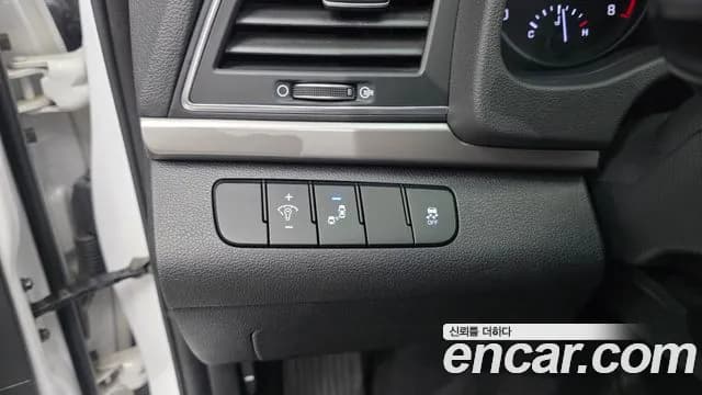 2018 Hyundai Avante AD 1.6 GDI Value Plus Sold VIN KMHD641DBJU582701 – rear exterior 2018 Hyundai Avante AD 1.6 GDI Value Plus Sold VIN KMHD641DBJU582701 – rear exterior