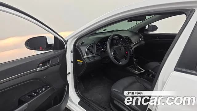 2018 Hyundai Avante AD 1.6 GDI Value Plus Sold VIN KMHD641DBJU582701 – dashboard 2018 Hyundai Avante AD 1.6 GDI Value Plus Sold VIN KMHD641DBJU582701 – dashboard