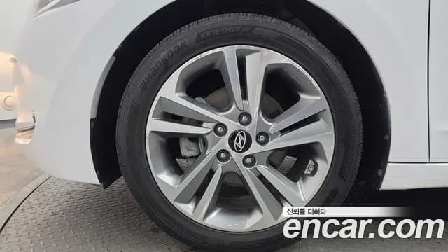 2018 Hyundai Avante AD 1.6 GDI Value Plus Sold VIN KMHD641DBJU582701 – engine bay 2018 Hyundai Avante AD 1.6 GDI Value Plus Sold VIN KMHD641DBJU582701 – engine bay