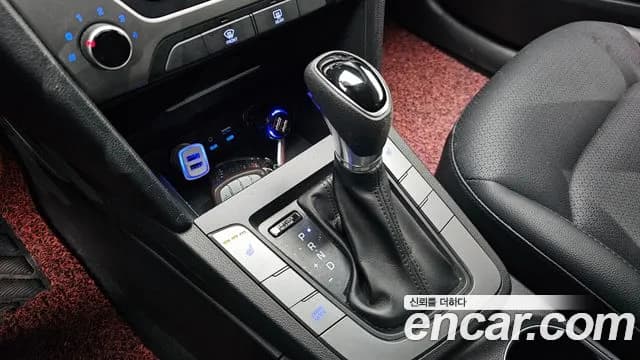 2018 Hyundai Avante AD 1.6 GDI Value Plus Sold VIN KMHD641DBJU586240 – engine bay 2018 Hyundai Avante AD 1.6 GDI Value Plus Sold VIN KMHD641DBJU586240 – engine bay