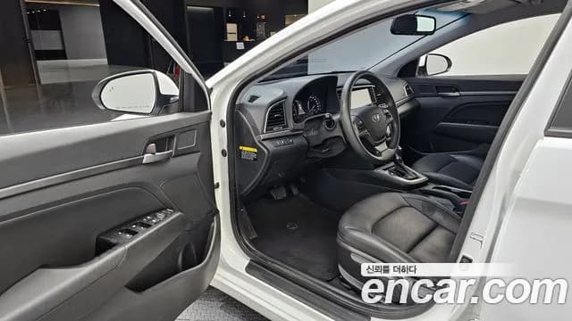 2018 Hyundai Avante AD 1.6 GDI Value Plus Sold VIN KMHD641DBJU586957 – side profile 2018 Hyundai Avante AD 1.6 GDI Value Plus Sold VIN KMHD641DBJU586957 – side profile