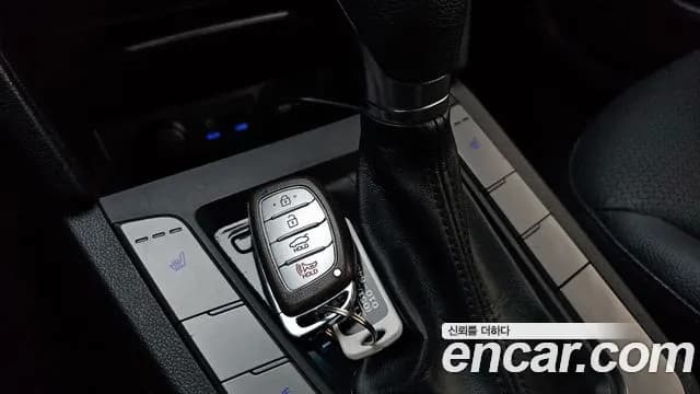 2018 Hyundai Avante AD 1.6 GDI Value Plus Sold VIN KMHD641DBJU586957 – exterior detail 2018 Hyundai Avante AD 1.6 GDI Value Plus Sold VIN KMHD641DBJU586957 – exterior detail