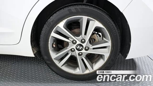 2018 Hyundai Avante AD 1.6 GDI Value Plus Sold VIN KMHD641DBJU586957 – photo 16 2018 Hyundai Avante AD 1.6 GDI Value Plus Sold VIN KMHD641DBJU586957 – photo 16