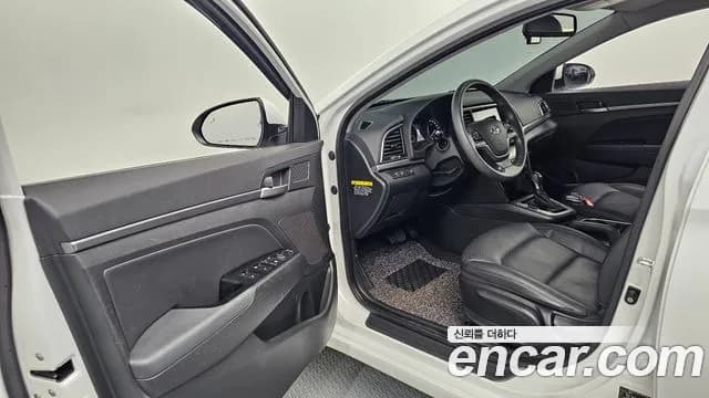 2018 Hyundai Avante AD 1.6 GDI Value Plus Sold VIN KMHD641DBJU592981 – photo 20 2018 Hyundai Avante AD 1.6 GDI Value Plus Sold VIN KMHD641DBJU592981 – photo 20