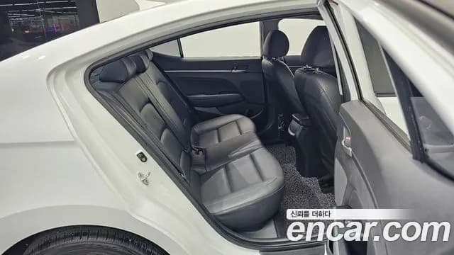 2018 Hyundai Avante AD 1.6 GDI Value Plus Sold VIN KMHD641DBJU592981 – photo 22 2018 Hyundai Avante AD 1.6 GDI Value Plus Sold VIN KMHD641DBJU592981 – photo 22