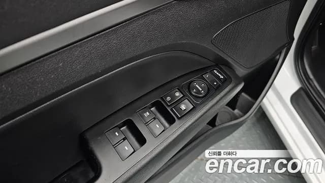 2018 Hyundai Avante AD 1.6 GDI Value Plus Sold VIN KMHD641DBJU594967 – photo 13 2018 Hyundai Avante AD 1.6 GDI Value Plus Sold VIN KMHD641DBJU594967 – photo 13