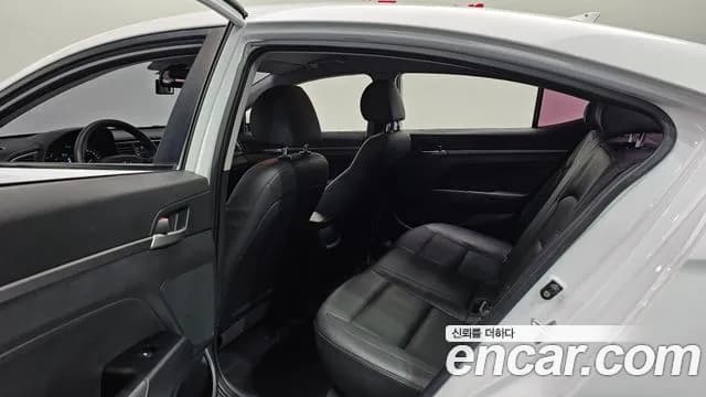 2018 Hyundai Avante AD 1.6 GDI Value Plus Sold VIN KMHD641DBJU594967 – photo 15 2018 Hyundai Avante AD 1.6 GDI Value Plus Sold VIN KMHD641DBJU594967 – photo 15