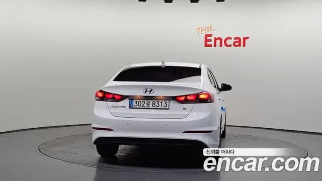 2018 Hyundai Avante AD 1.6 GDI Value Plus Sold VIN KMHD641DBJU595232 – trunk area 2018 Hyundai Avante AD 1.6 GDI Value Plus Sold VIN KMHD641DBJU595232 – trunk area