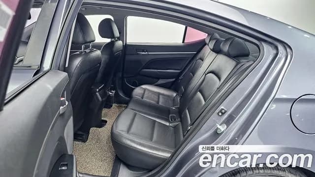 2018 Hyundai Avante AD 1.6 GDI Value Plus Sold VIN KMHD641DBJU607389 – front exterior 2018 Hyundai Avante AD 1.6 GDI Value Plus Sold VIN KMHD641DBJU607389 – front exterior