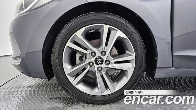 2018 Hyundai Avante AD 1.6 GDI Value Plus Sold VIN KMHD641DBJU607389 – photo 12 2018 Hyundai Avante AD 1.6 GDI Value Plus Sold VIN KMHD641DBJU607389 – photo 12
