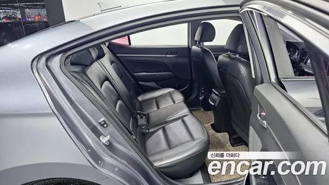 2018 Hyundai Avante AD 1.6 GDI Value Plus Sold VIN KMHD641DBJU607389 – photo 13 2018 Hyundai Avante AD 1.6 GDI Value Plus Sold VIN KMHD641DBJU607389 – photo 13