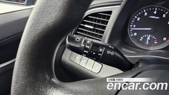 2018 Hyundai Avante AD 1.6 GDI Value Plus Sold VIN KMHD641DBJU607389 – photo 15 2018 Hyundai Avante AD 1.6 GDI Value Plus Sold VIN KMHD641DBJU607389 – photo 15