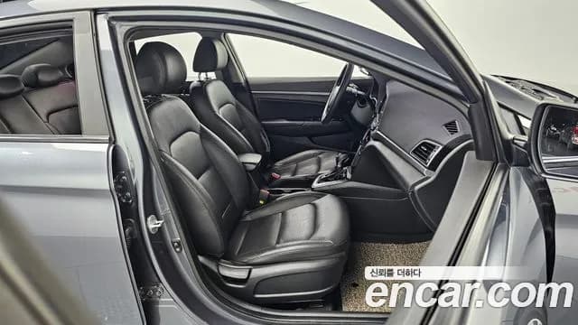 2018 Hyundai Avante AD 1.6 GDI Value Plus Sold VIN KMHD641DBJU607389 – photo 17 2018 Hyundai Avante AD 1.6 GDI Value Plus Sold VIN KMHD641DBJU607389 – photo 17