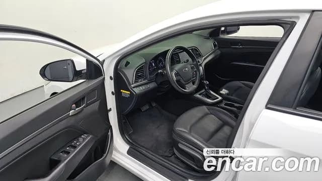 2018 Hyundai Avante AD 1.6 GDI Value Plus Sold VIN KMHD641DBJU608907 – rear exterior 2018 Hyundai Avante AD 1.6 GDI Value Plus Sold VIN KMHD641DBJU608907 – rear exterior