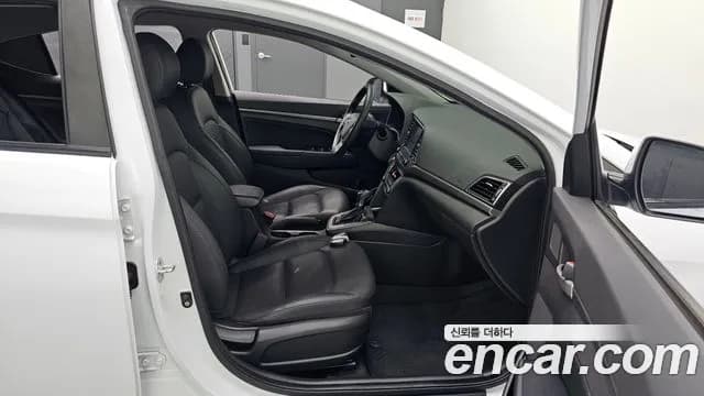 2018 Hyundai Avante AD 1.6 GDI Value Plus Sold VIN KMHD641DBJU608907 – dashboard 2018 Hyundai Avante AD 1.6 GDI Value Plus Sold VIN KMHD641DBJU608907 – dashboard