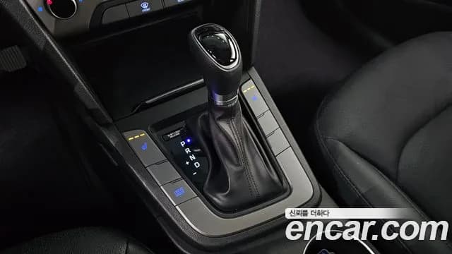 2018 Hyundai Avante AD 1.6 GDI Value Plus Sold VIN KMHD641DBJU609805 – rear exterior 2018 Hyundai Avante AD 1.6 GDI Value Plus Sold VIN KMHD641DBJU609805 – rear exterior