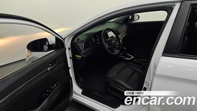 2018 Hyundai Avante AD 1.6 GDI Value Plus Sold VIN KMHD641DBJU609805 – undercarriage 2018 Hyundai Avante AD 1.6 GDI Value Plus Sold VIN KMHD641DBJU609805 – undercarriage