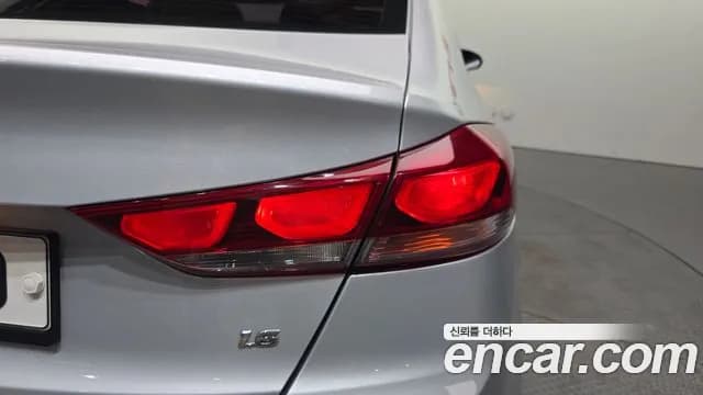 2018 Hyundai Avante AD 1.6 GDI Value Plus Sold VIN KMHD641DBJU631463 – photo 14 2018 Hyundai Avante AD 1.6 GDI Value Plus Sold VIN KMHD641DBJU631463 – photo 14