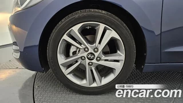 2018 Hyundai Avante AD 1.6 GDI Value Plus Sold VIN KMHD641DBJU633337 – front exterior 2018 Hyundai Avante AD 1.6 GDI Value Plus Sold VIN KMHD641DBJU633337 – front exterior
