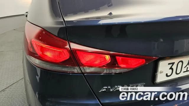 2018 Hyundai Avante AD 1.6 GDI Value Plus Sold VIN KMHD641DBJU633337 – photo 12 2018 Hyundai Avante AD 1.6 GDI Value Plus Sold VIN KMHD641DBJU633337 – photo 12
