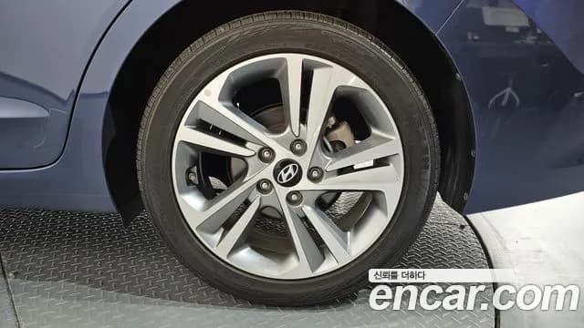 2018 Hyundai Avante AD 1.6 GDI Value Plus Sold VIN KMHD641DBJU633337 – photo 27 2018 Hyundai Avante AD 1.6 GDI Value Plus Sold VIN KMHD641DBJU633337 – photo 27
