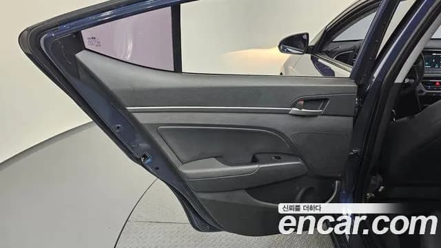 2018 Hyundai Avante AD 1.6 GDI Value Plus Sold VIN KMHD641DBJU633337 – photo 29 2018 Hyundai Avante AD 1.6 GDI Value Plus Sold VIN KMHD641DBJU633337 – photo 29