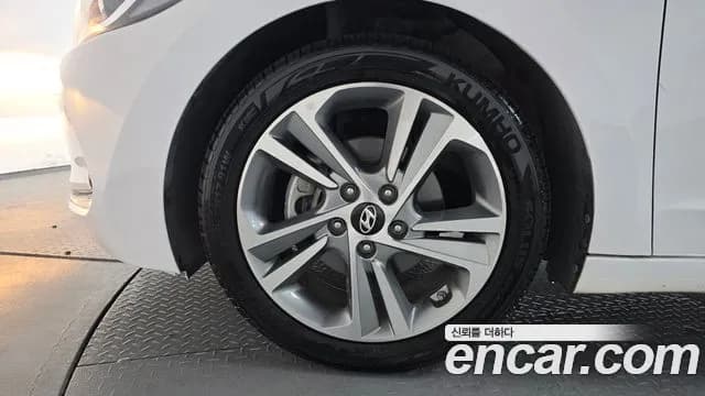2018 Hyundai Avante AD 1.6 GDI Value Plus Sold VIN KMHD641DBJU638016 – interior seats 2018 Hyundai Avante AD 1.6 GDI Value Plus Sold VIN KMHD641DBJU638016 – interior seats