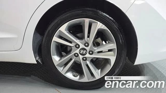2018 Hyundai Avante AD 1.6 GDI Value Plus Sold VIN KMHD641DBJU638016 – photo 27 2018 Hyundai Avante AD 1.6 GDI Value Plus Sold VIN KMHD641DBJU638016 – photo 27