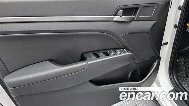 2018 Hyundai Avante AD 1.6 GDI Value Plus Sold VIN KMHD641DBJU640611 – photo 14 2018 Hyundai Avante AD 1.6 GDI Value Plus Sold VIN KMHD641DBJU640611 – photo 14