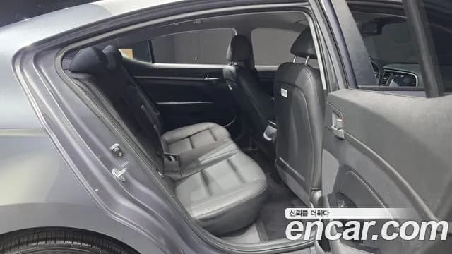 2018 Hyundai Avante AD 1.6 GDI Value Plus Sold VIN KMHD641DBJU673868 – photo 12 2018 Hyundai Avante AD 1.6 GDI Value Plus Sold VIN KMHD641DBJU673868 – photo 12