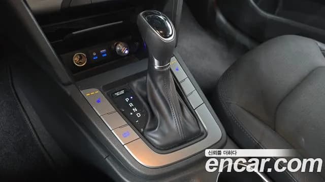 2018 Hyundai Avante AD 1.6 GDI Value Plus Sold VIN KMHD641DBJU684740 – rear exterior 2018 Hyundai Avante AD 1.6 GDI Value Plus Sold VIN KMHD641DBJU684740 – rear exterior
