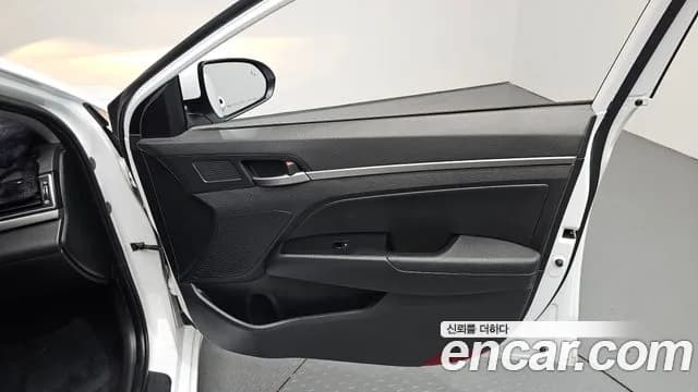 2018 Hyundai Avante AD 1.6 GDI Value Plus Sold VIN KMHD641DBJU695910 – photo 23 2018 Hyundai Avante AD 1.6 GDI Value Plus Sold VIN KMHD641DBJU695910 – photo 23